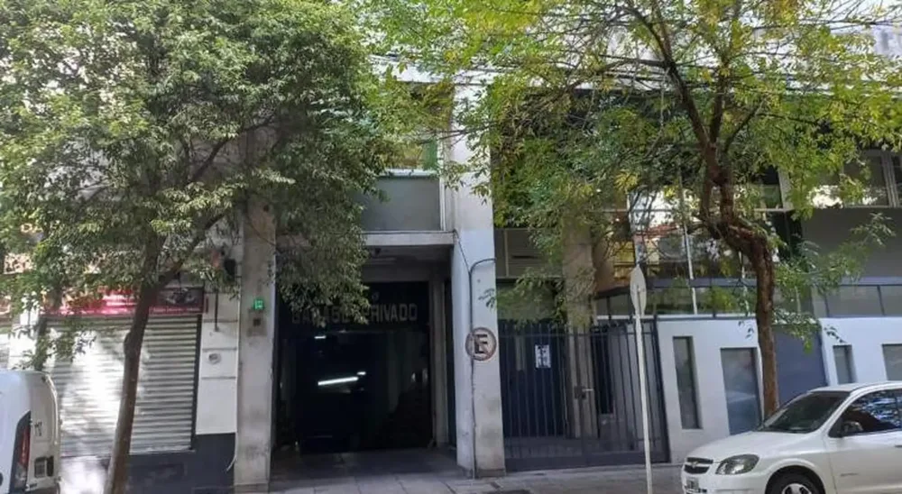 Cochera en Congreso