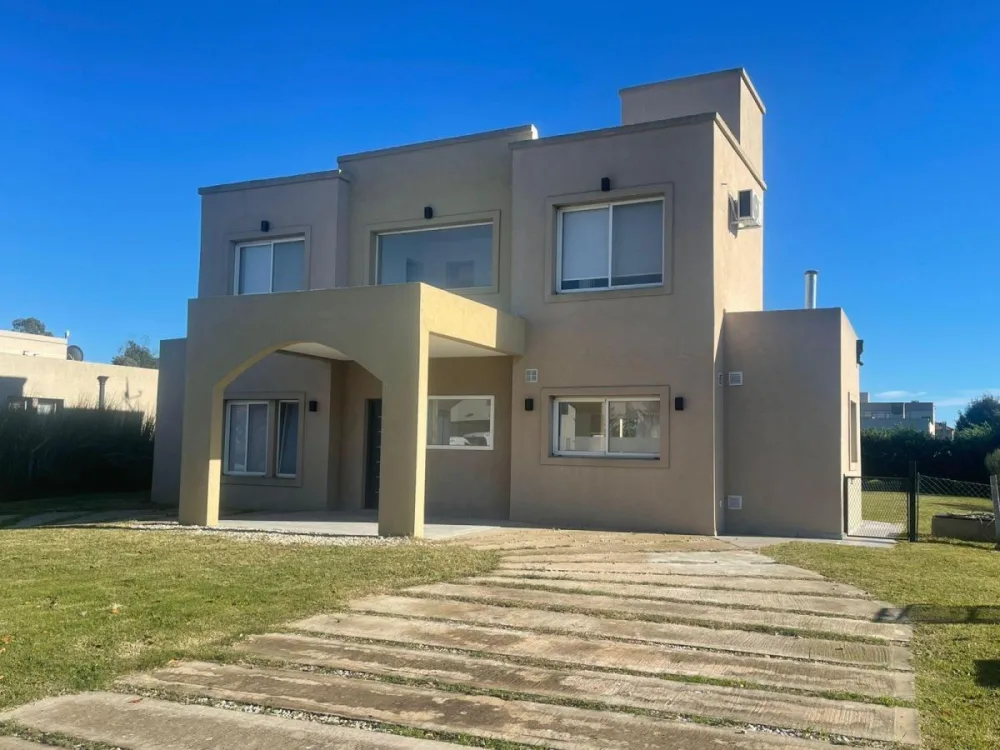Juana de Arco al 6700, Santa Juana, Canning