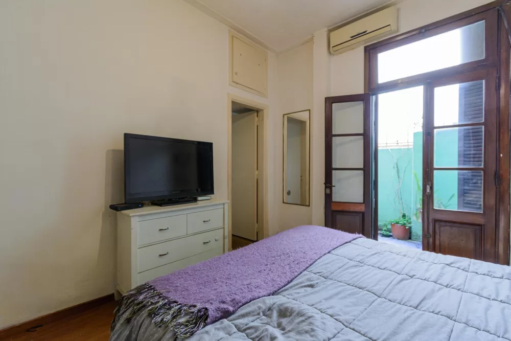 Tres Arroyos 559 Departamento A
