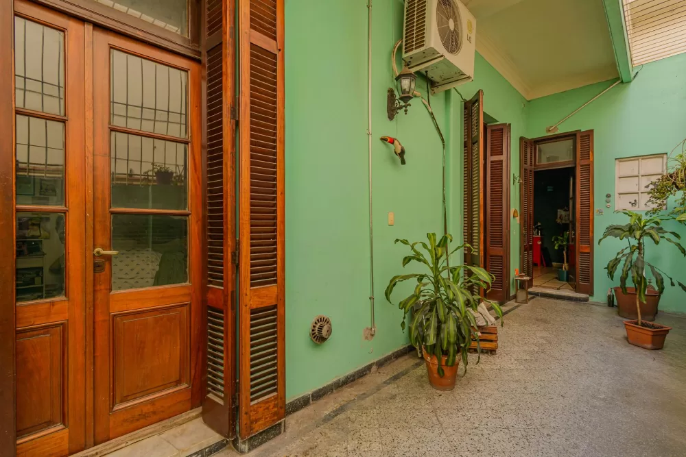 Tres Arroyos 559 Departamento A