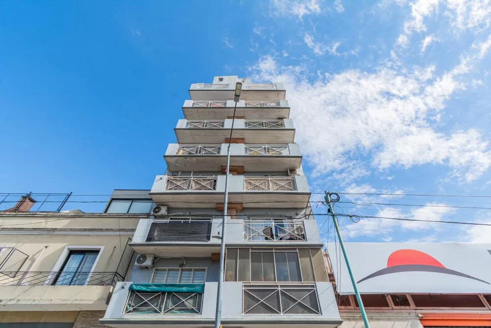 Av. San Martin 7130 Piso 1 Departamento C