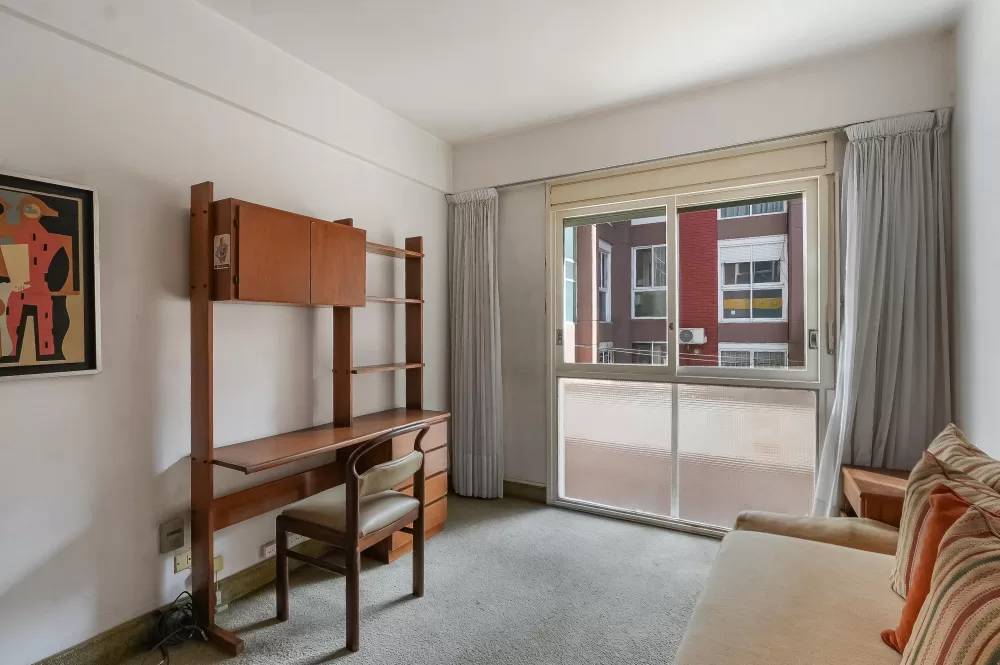 Av Rivadavia 2233 Piso 2 Departamento A