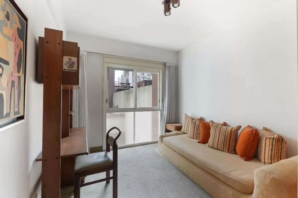 Av Rivadavia 2233 Piso 2 Departamento A