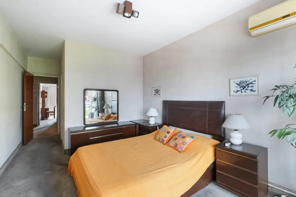 Av Rivadavia 2233 Piso 2 Departamento A