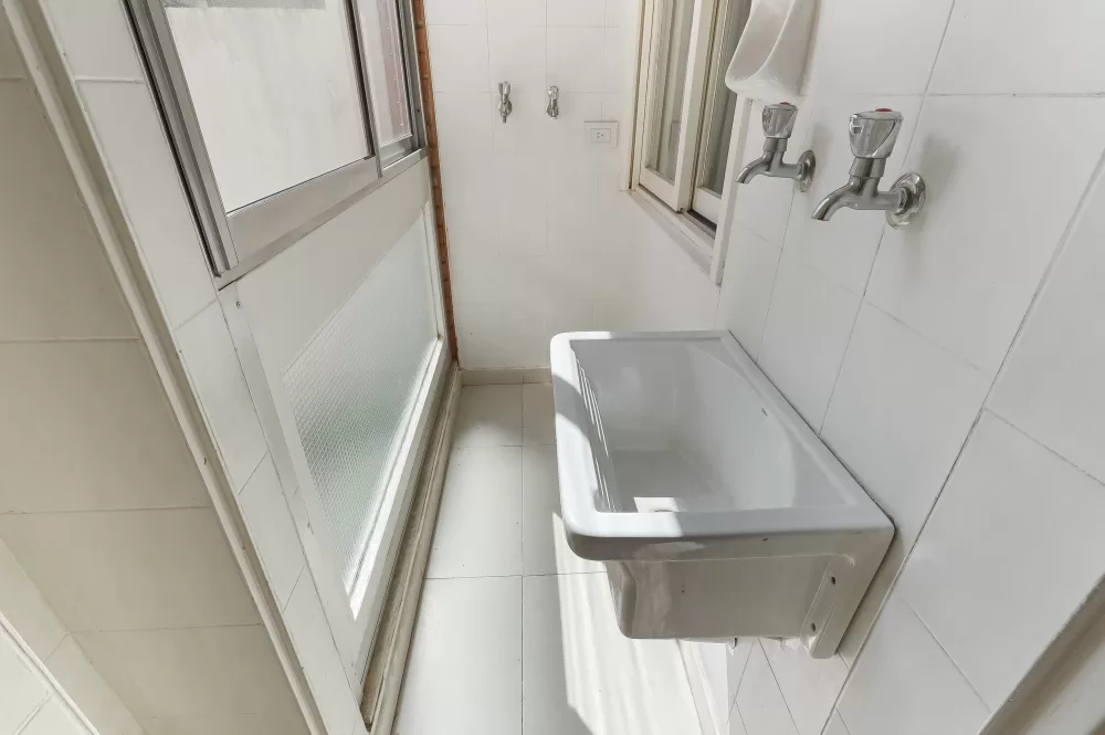 Av Rivadavia 2233 Piso 2 Departamento A