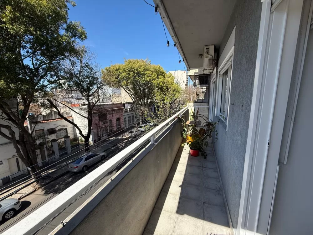 Nicasio oroño 2176 Piso 2 Departamento A